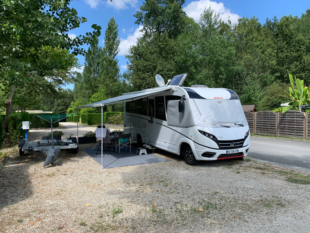 emplacement-campingcar-caravane-camping-bel-air-bordeaux-9